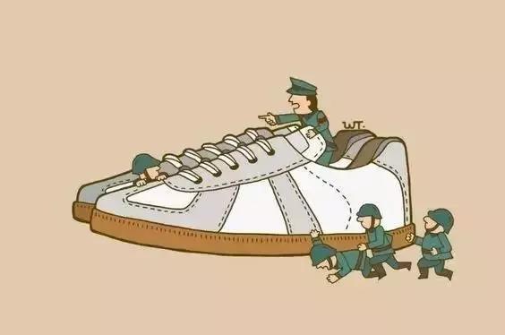 明星德训鞋搭配西装,明星穿的德训鞋