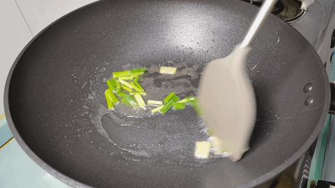 鸭血粉丝汤简单正宗做法,鸭血粉丝汤自己做