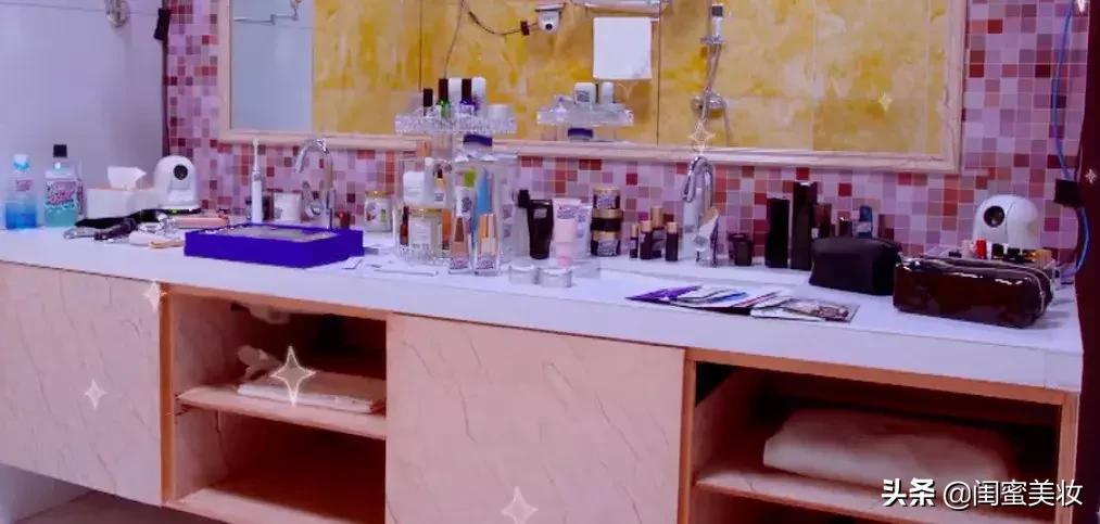 脸怒扎900针成马蜂窝！敷1000块的面膜水晶泡澡！她让我见了世面