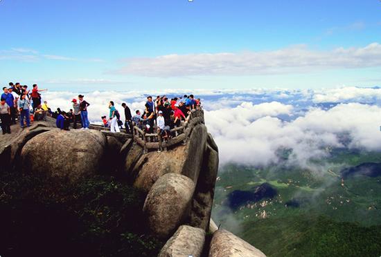南岳是属于湖南哪个地方,历史上的南岳是哪里