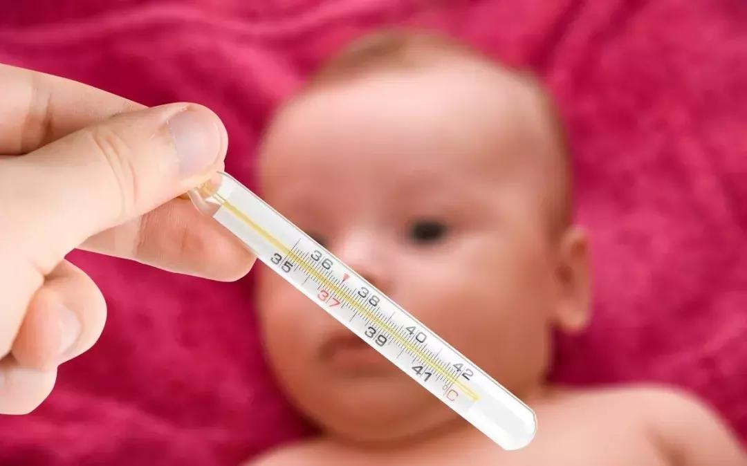 夏天宝宝湿疹如何调理,儿童湿疹发烧的最佳治疗方法