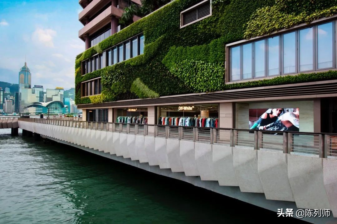 offwhite风格,白色品牌陈列搭配