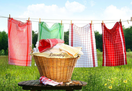 衣服上的油渍怎么洗掉牙膏加什么,白色的衣服弄了米线油渍怎么洗掉