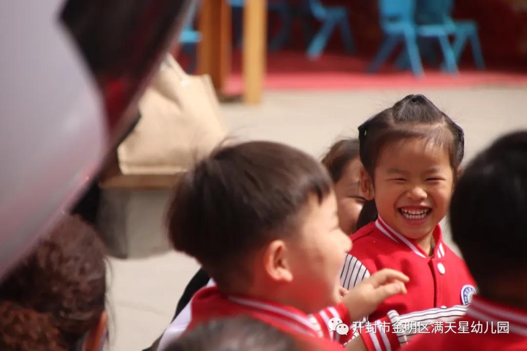 春日踏青亲子幼儿园,幼儿园开展春游踏青活动