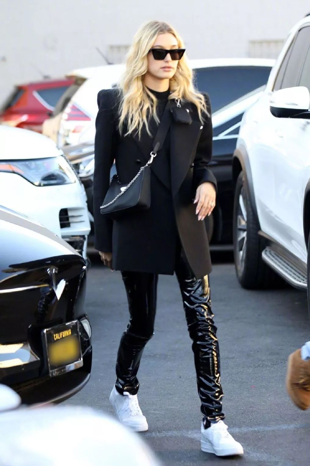 prada目前最火的包,prada复古包