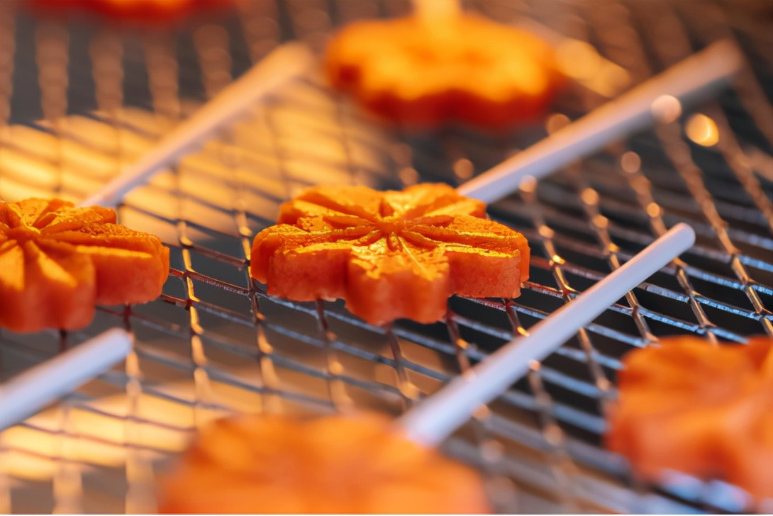 吃完可以开花的棒棒糖,吃完嘴巴特别香的棒棒糖