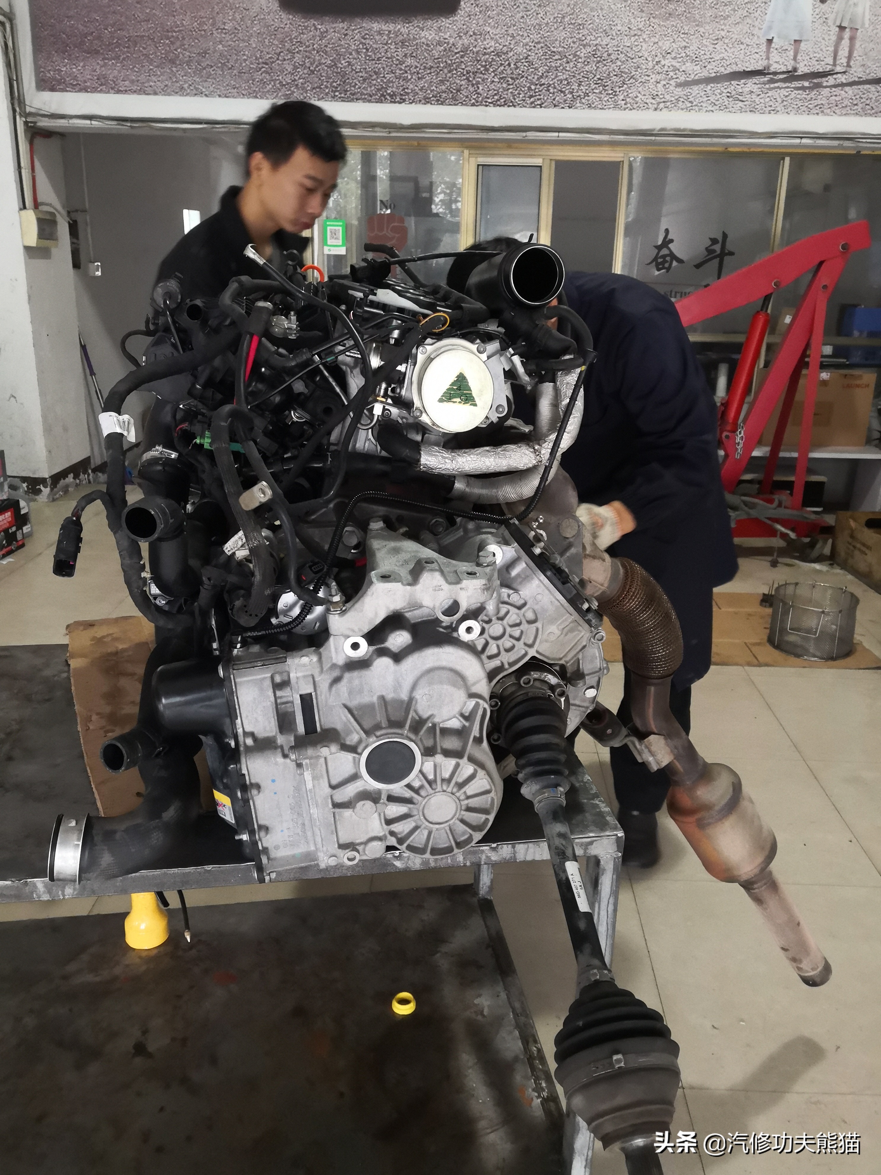 dsg双离合起步抖动有异响,大众帕萨特3.0v6发动机烧机油