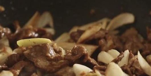 经典葱爆羊肉的正宗做法,正宗葱爆羊肉做法