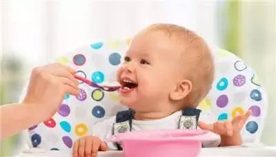 宝宝秃头怎么补救最有效,宝宝头发稀疏秃头怎么回事