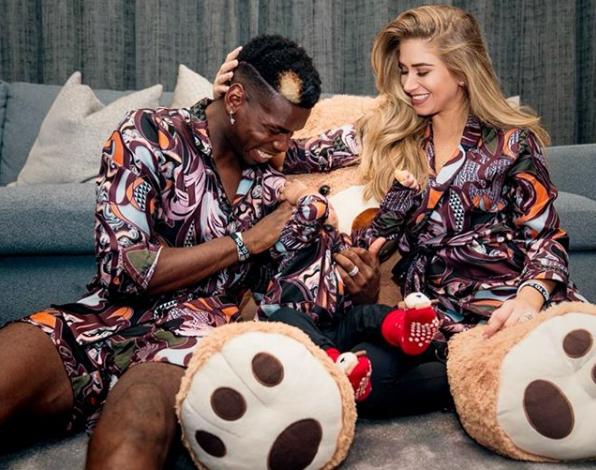 梅西去c罗家做客,梅西在阿根廷家里吃烤肉