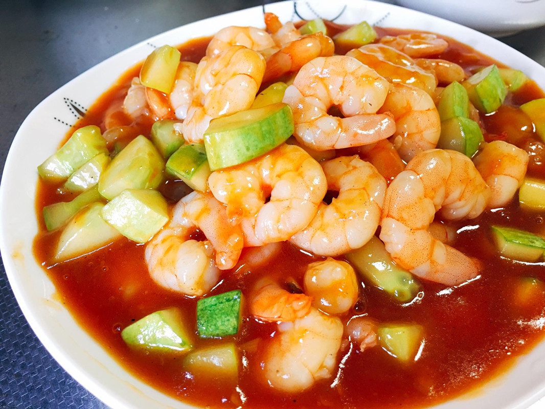 番茄时蔬虾仁,番茄酱虾仁搭配什么蔬菜