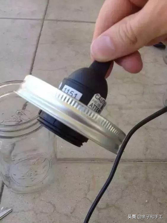 空瓶子当花瓶,空瓶子做花瓶的方法