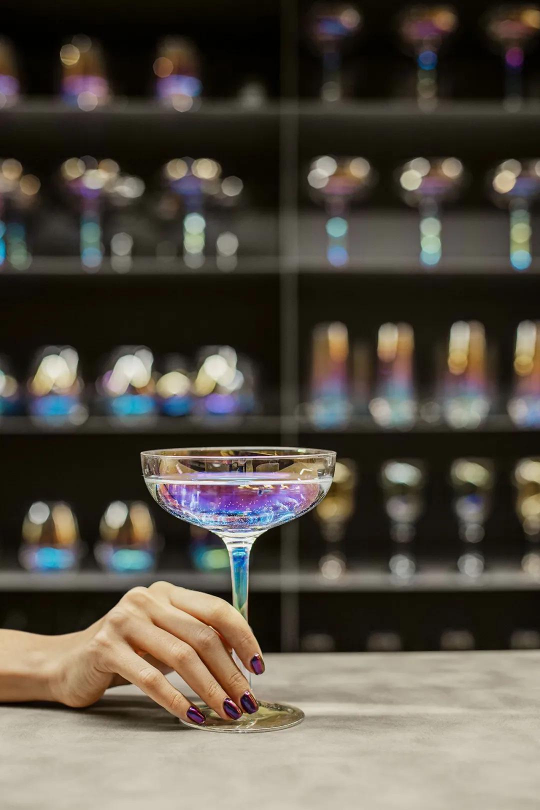 小而美的美容院设计方案,现代极简轻奢美容院设计案例