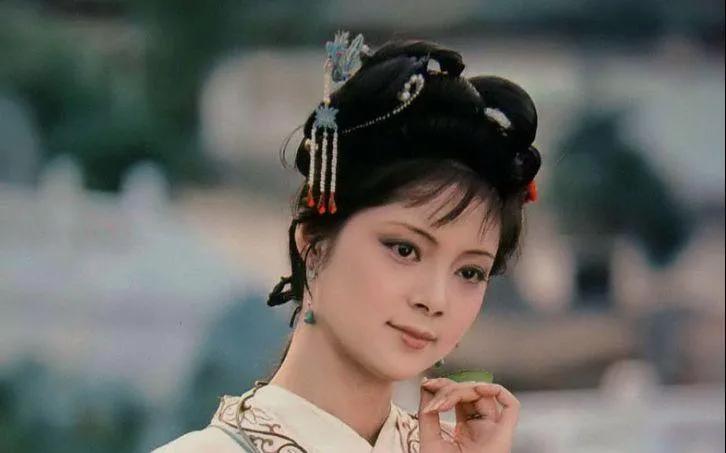 宝钗绿茶婊,宝钗是丫鬟吗