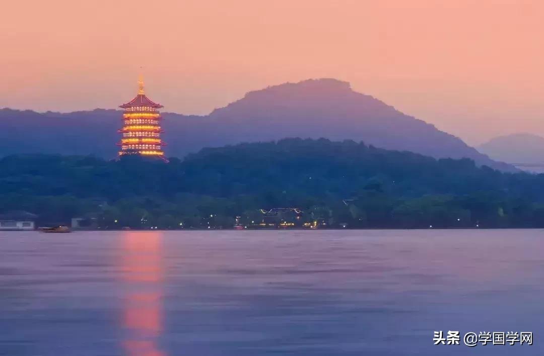 听书荡气回肠的诗词,十首堪称神转折的经典诗词