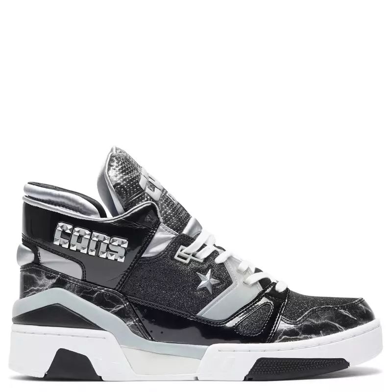 欧阳娜娜穿匡威经典款,匡威高帮帆布鞋欧阳娜娜