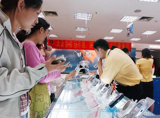 手机店老板说的内幕,手机店老板卖手机一定是原装的吗