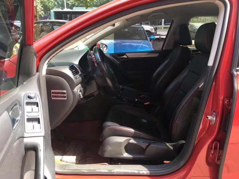 2013年第六代1.4t高尔夫手动挡,12款手动高尔夫还值得买吗