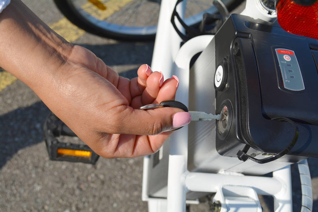 电动车电池以旧换新多少钱合适？师傅告诉你旧电池实价，防止被坑