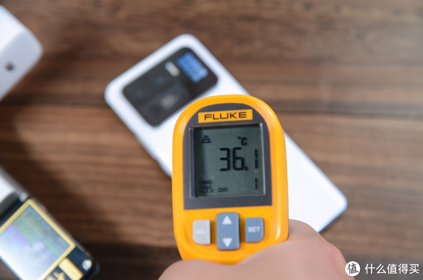 小米11ultra至尊版深度测评最新,感受一下小米11ultra的压迫感