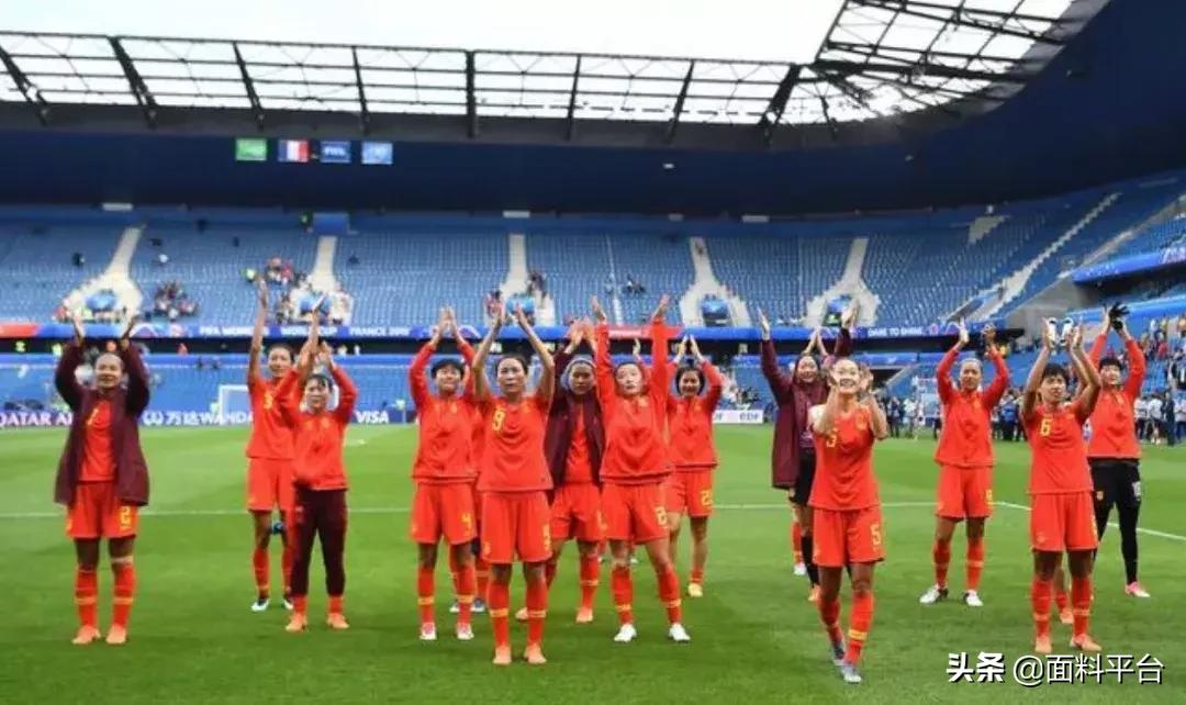 nike女款运动内衣加紧身裤,nike运动女内衣