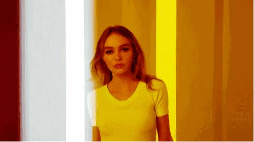 为什么这么多人喜欢t恤,为什么一件t恤卖一百多