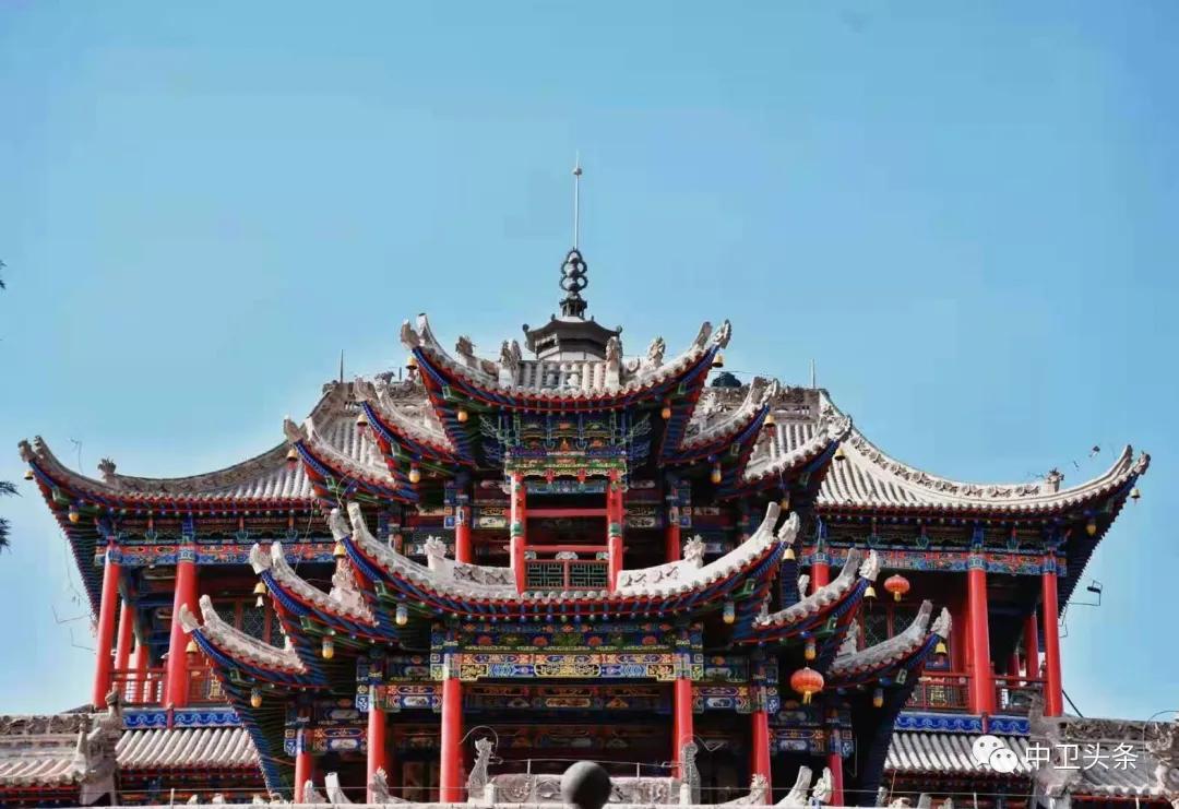 中卫大学生,大学生沙坡头