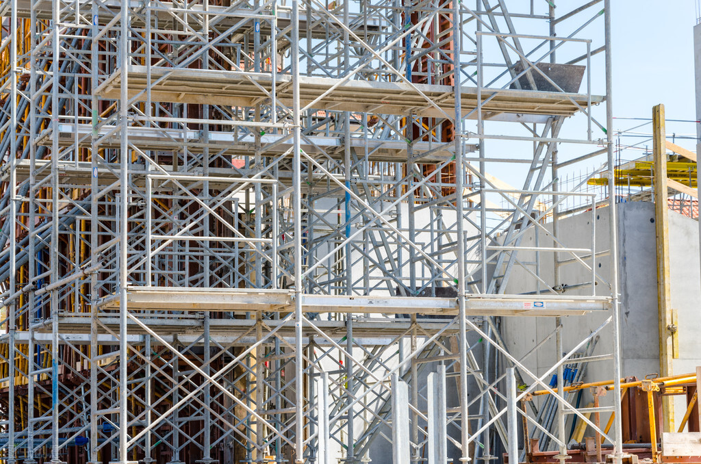 房企爆雷建筑公司怎么办,开发商资金链断裂停工业主怎么办