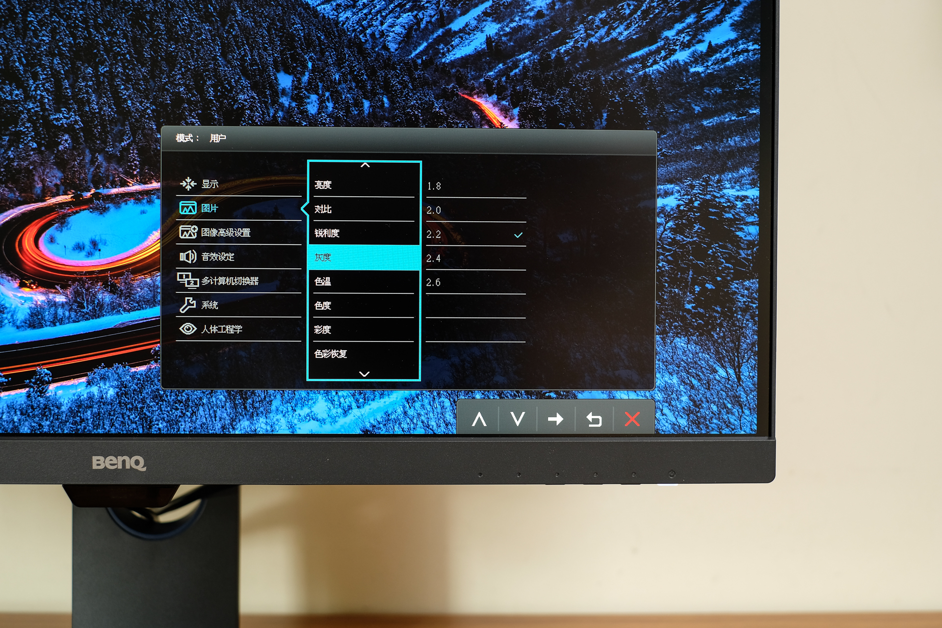 如何挑选hdr高清显示器,4KHDR显示器推荐