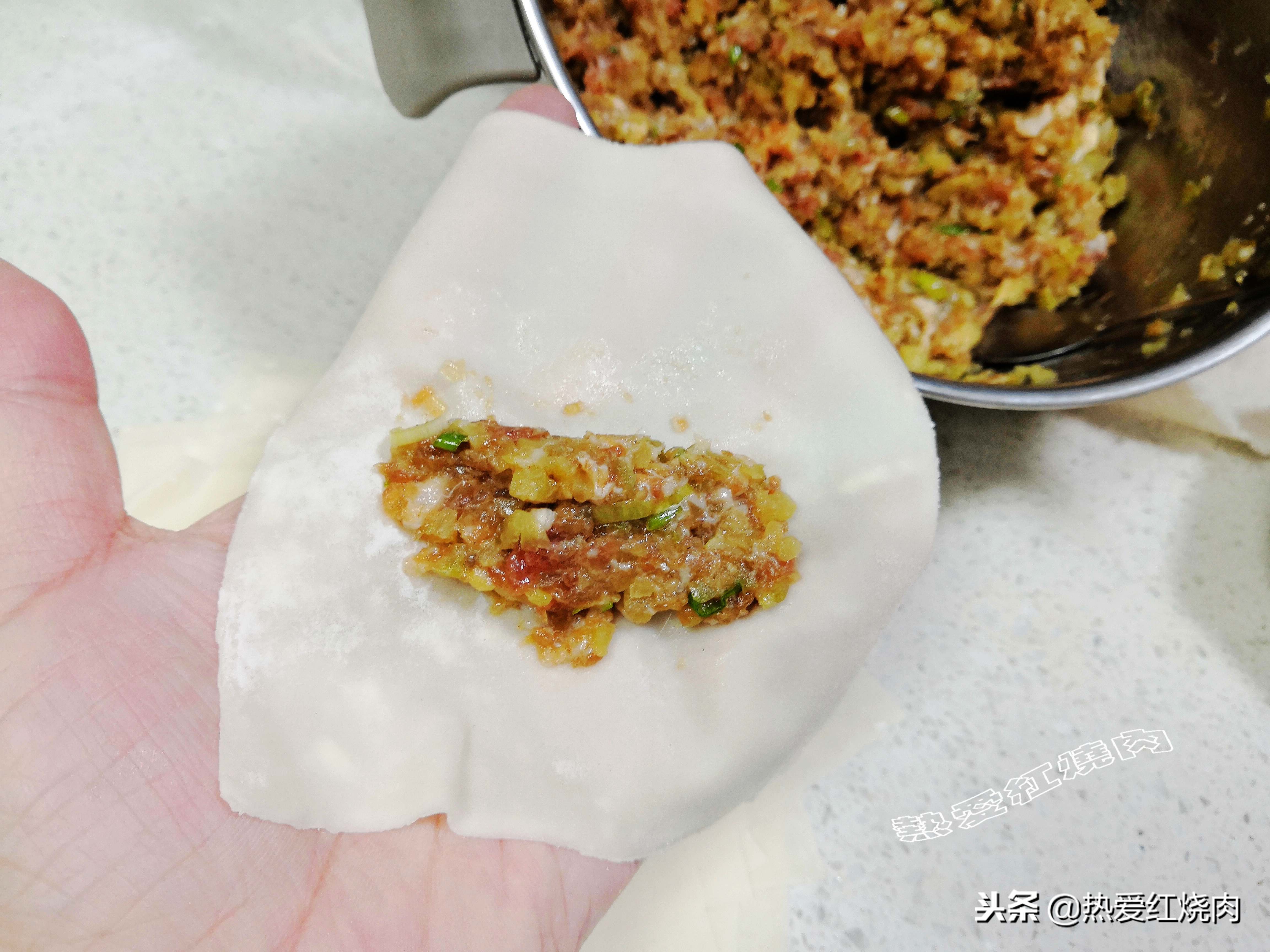 馄饨馅儿怎么做才能最好吃,馄饨店里需要给客人准备什么调料