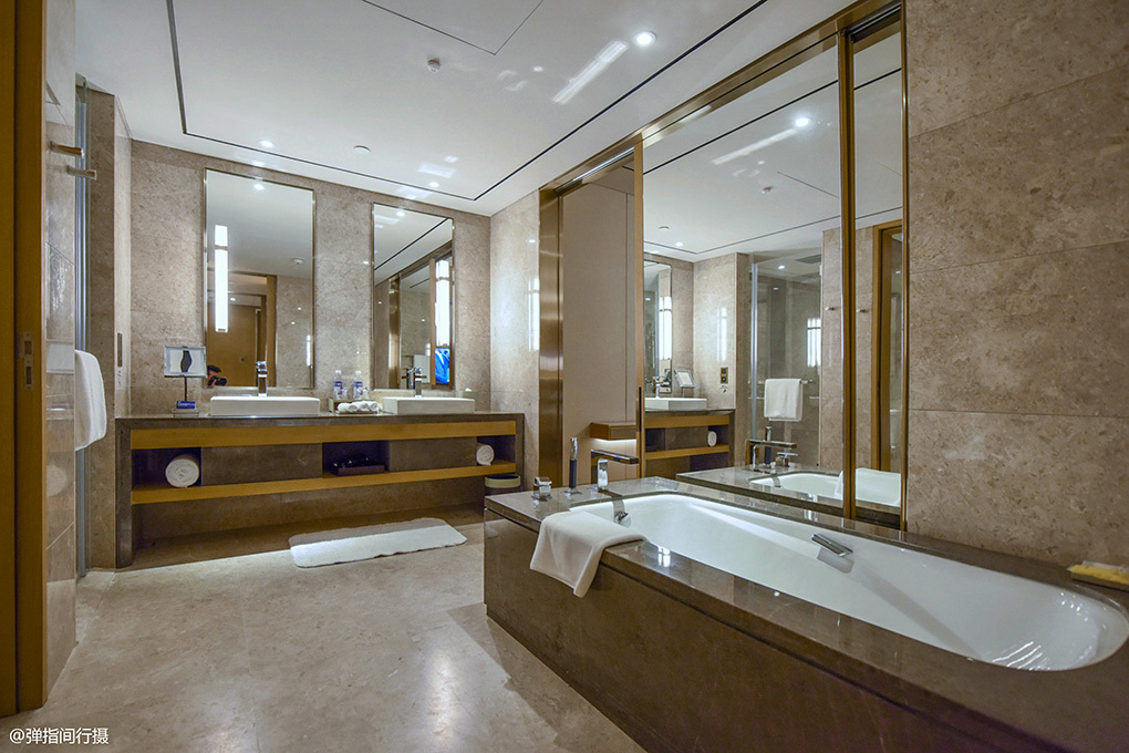 度假从候机开始，这间开在机场里的酒店，既安逸又不会误机