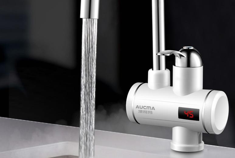 厨房用小厨宝还是电热水龙头好,厨房安装小厨宝还是即热式水龙头