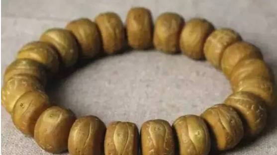 凤眼菩提手串脏了还能盘吗,凤眼菩提也会玩碎吗