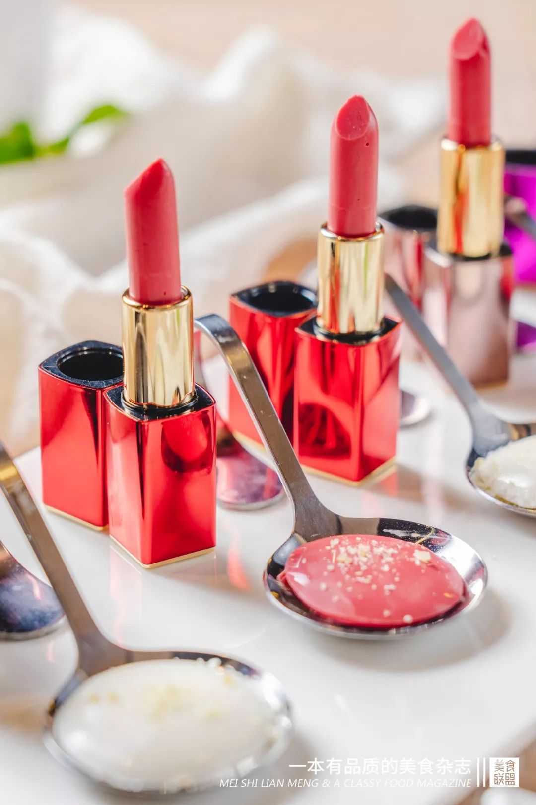 凌晨5点从尼罗河空运到昆明的小龙吓店,居然在卖ysl口红,只要28