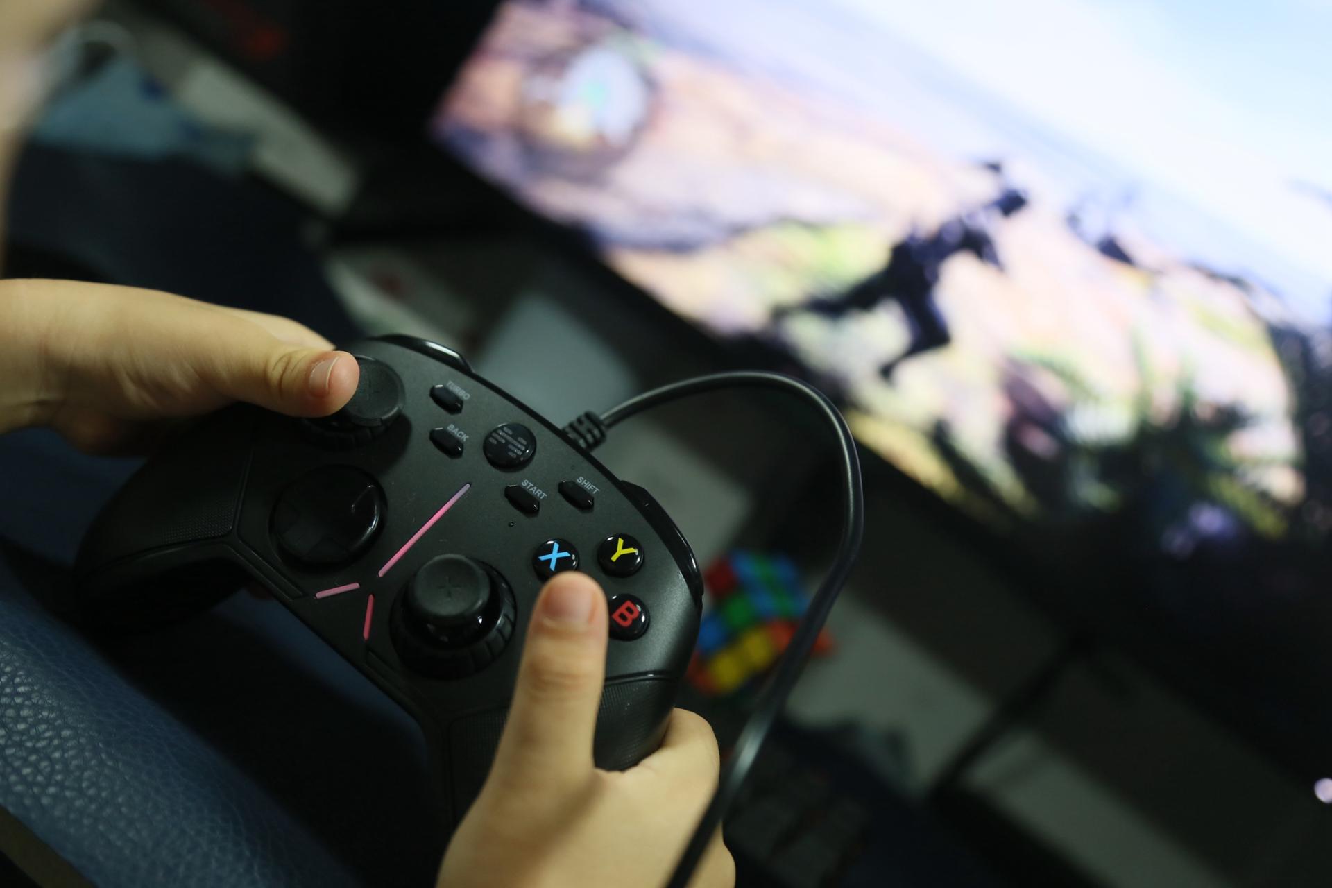 北通阿修罗3有线手柄,神操作游戏