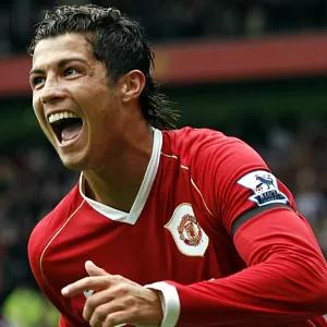 c罗12次战伊布取胜5次伊布仅赢1场,伊布能和c罗比吗