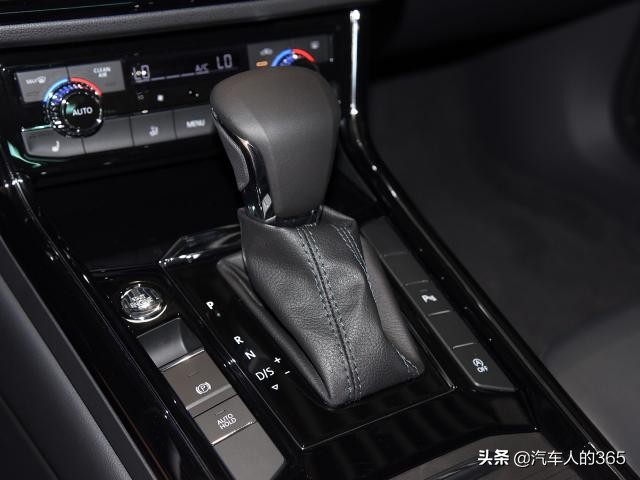 大众最商务的轿车辉昂落地价,大众辉昂旗舰版现车