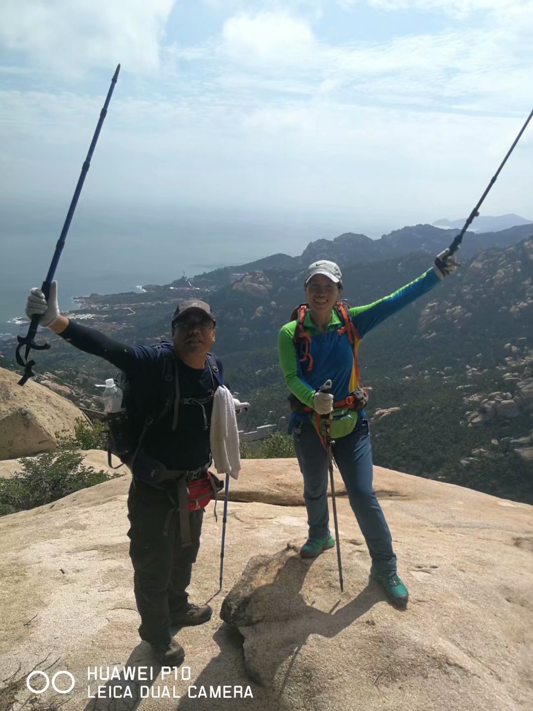 远征三晋凯旋还，飓风众人把酒欢