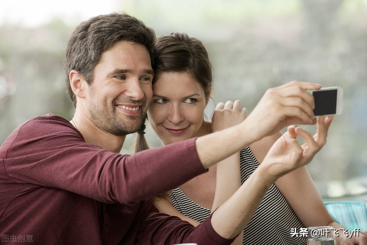 异性之间聊这些说明已经越界了,异性之间的越界往往始于这三件事