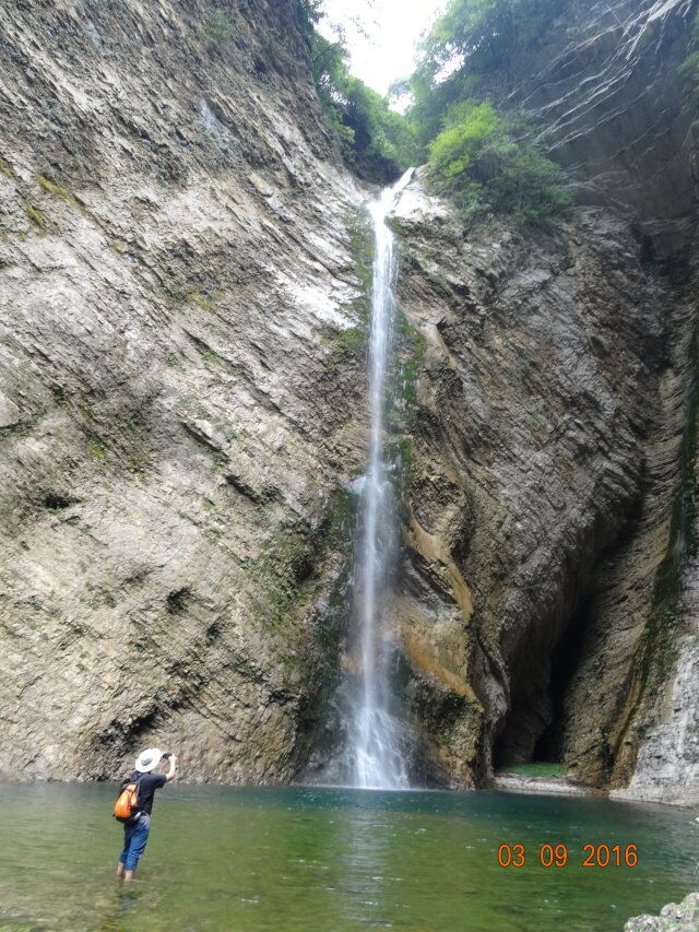 西漂湾瀑布群,建始西漂湾瀑布群