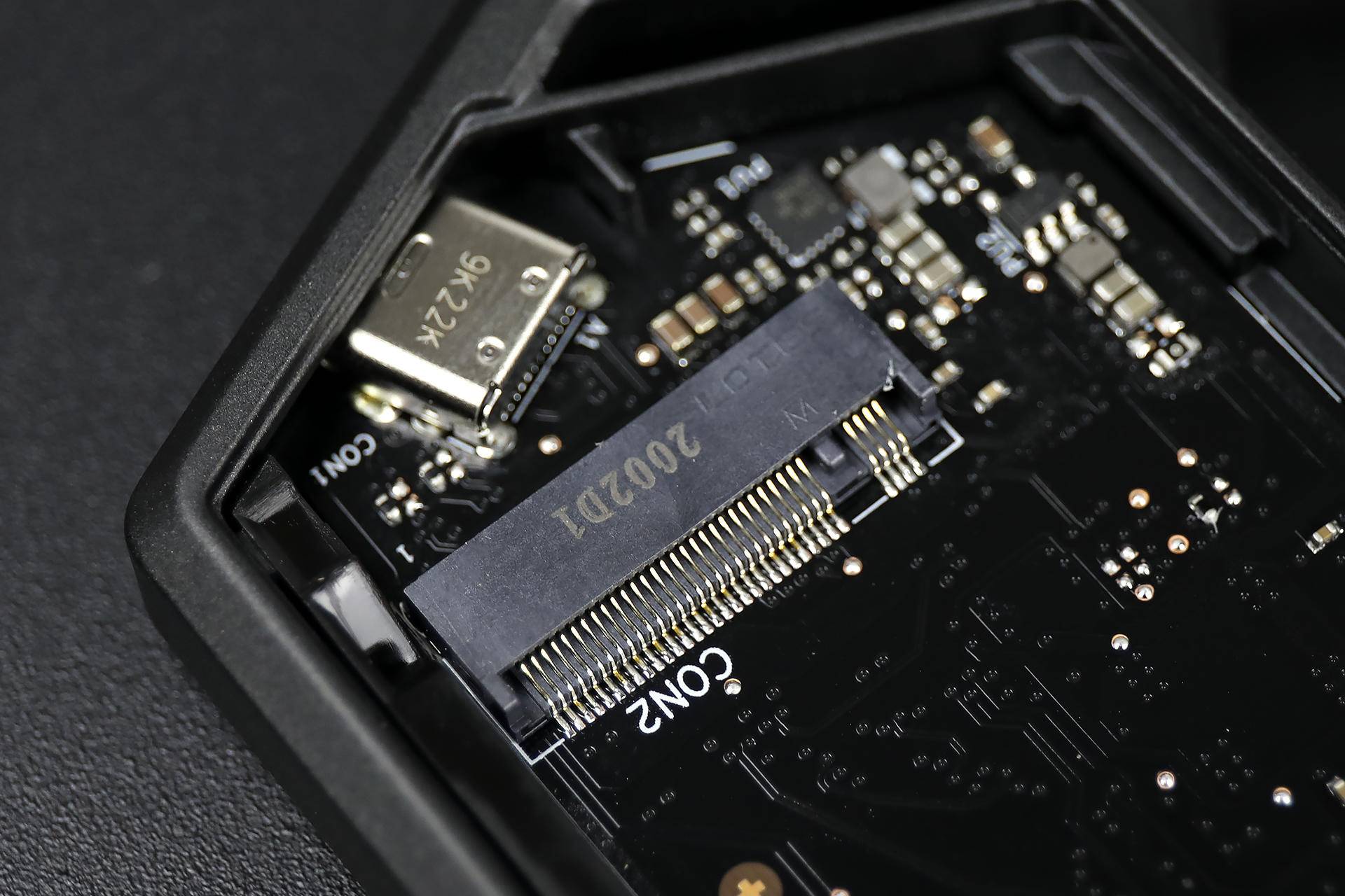 既要高速也要炫酷，ROGSTRIXARION固态硬盘盒评测