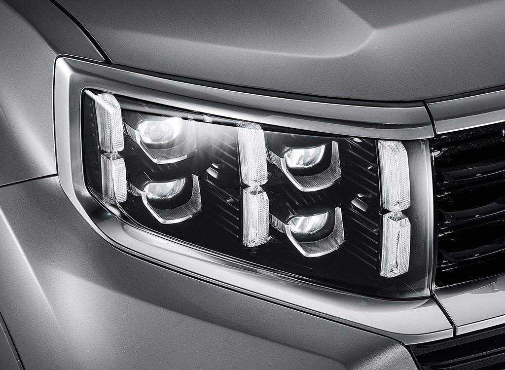 起亚霸锐2021款3.0t柴油版越野,新款起亚霸锐越野视频