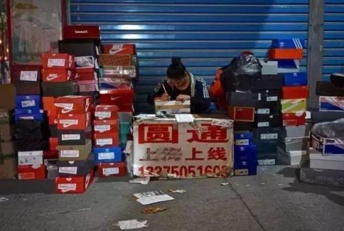 微商代购奢侈品靠谱吗,如何识别微商代购骗局揭秘