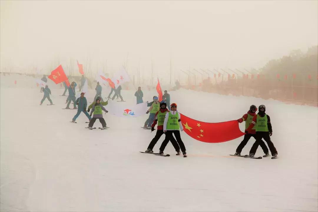 烟台足球锦标赛,快让我在雪地上撒点野完整版原唱