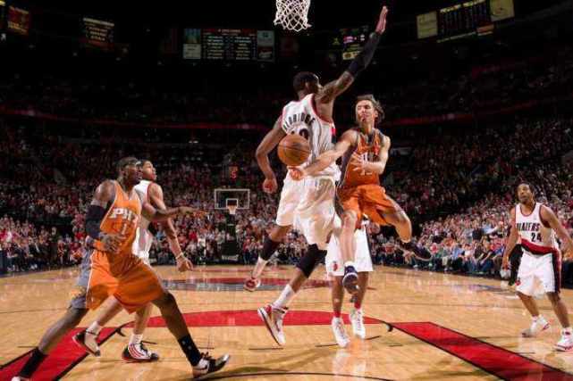 纳什历史地位如何?首位非美籍MVP,唯一非美籍助攻王,只缺冠军