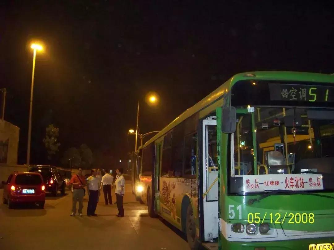 成都52路公交路线,快速公交51路