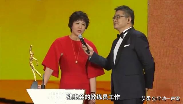 郎平执教时期的中国女排名单,低谷时期的中国女排迎来主帅郎平