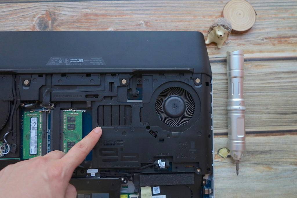 给你40000块，你是选择买一台这样的笔记本还是北京的一个平方