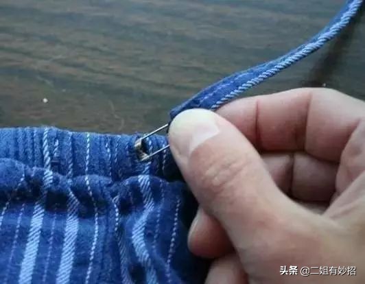 新鞋子前面太窄了挤脚小妙招,新鞋前面挤脚怎么办小窍门