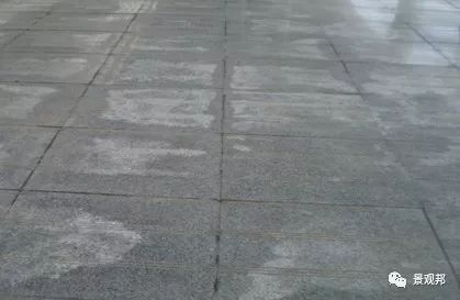 石材反碱和泛碱的区别,室外地面石材泛碱怎么办